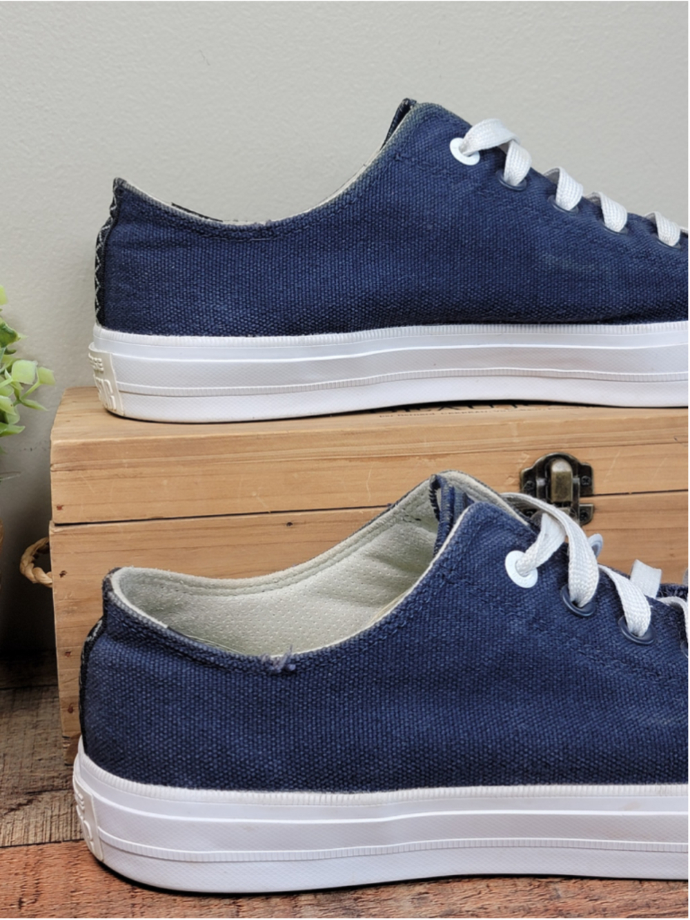 Converse 12 Chuck Taylor II Low Top Ox Dark Blue Canvas Sneakers All Star CTAS - Picture 4 of 13